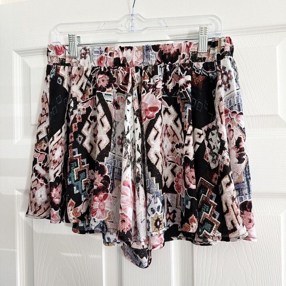 Show Me Your Mumu Women’s Floral Shorts Size Large Boho Festival Pull On